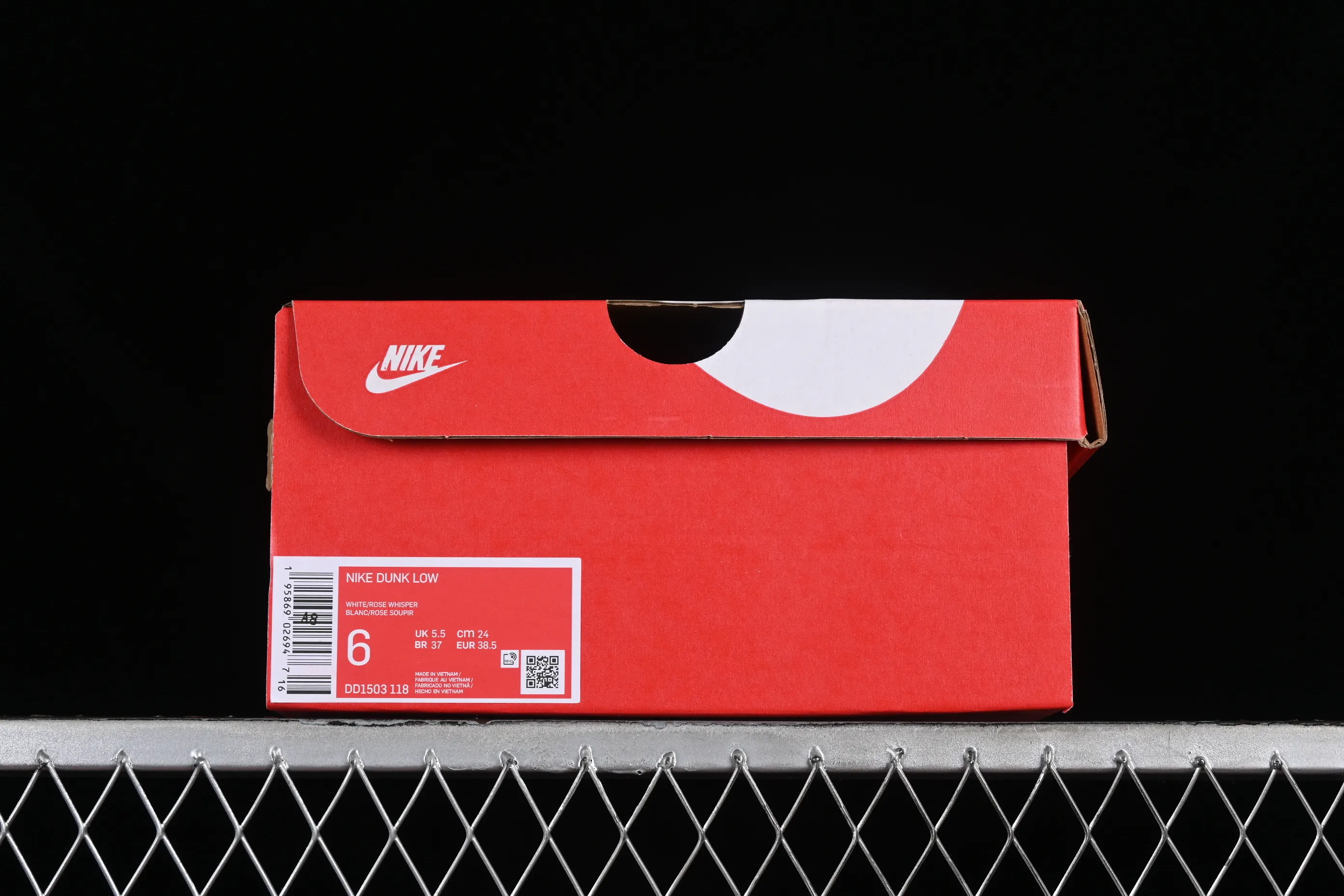 All Categories Nk SB Dunk Series Nk SB Dunk Low Low-top sneakers Nk Dunk Low Christmas gift Strawberry cake SB strappy low-top casual sneakers DD1503-118